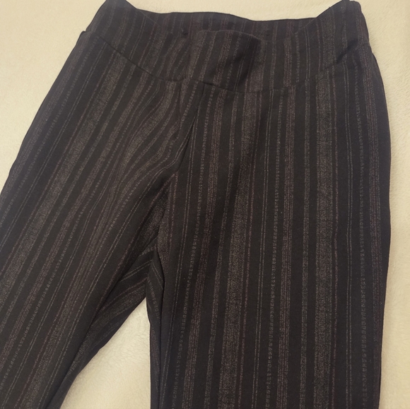 Insight Pants - Picture 2 of 7